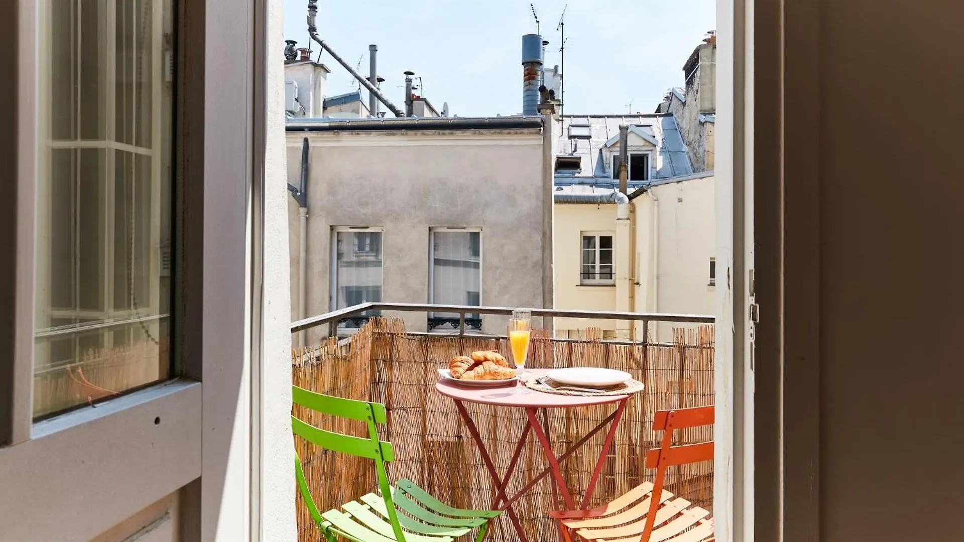 Apartment Latin Quarter - 1Br With Balcony - Cityapartmentstay Paris