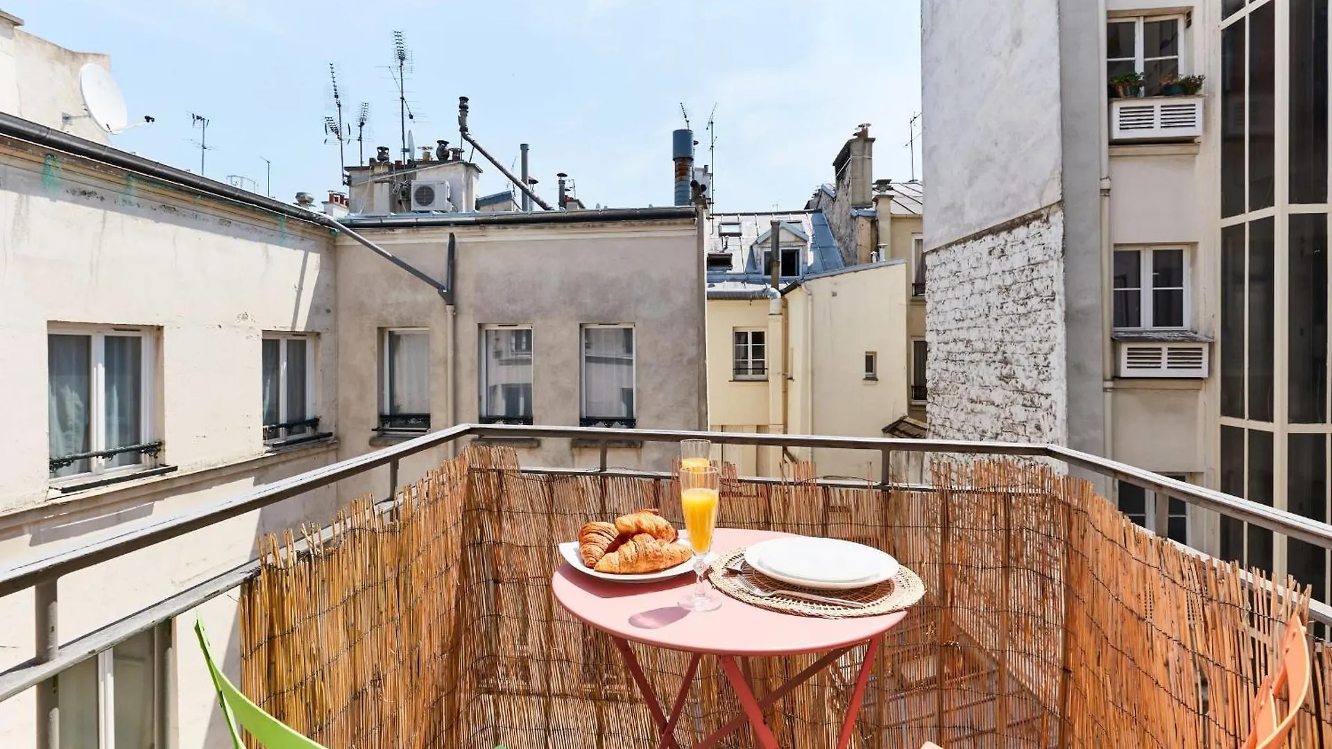 Apartment Latin Quarter - 1Br With Balcony - Cityapartmentstay Paris France